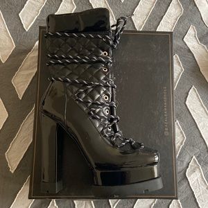 Black booties - platform